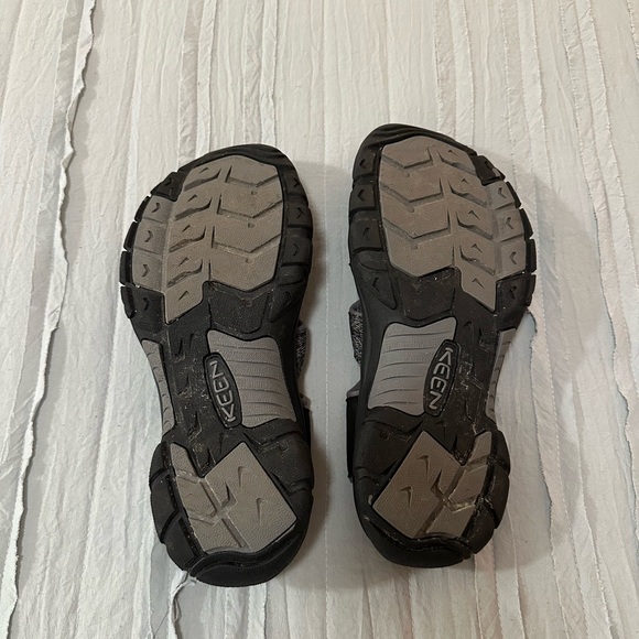 Keen Women's Sandals | Size 11 - Picture 6 of 7